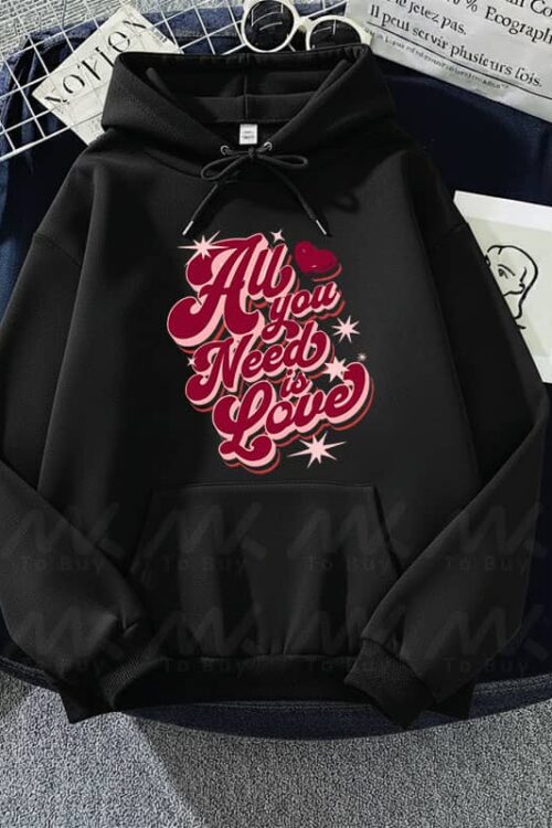 Capuche avec design All You Need Is Love – Noir