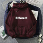 Capuche avec design Different Burgundi