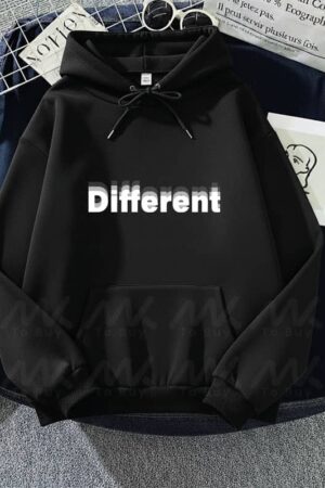 capuche avec design Different noir